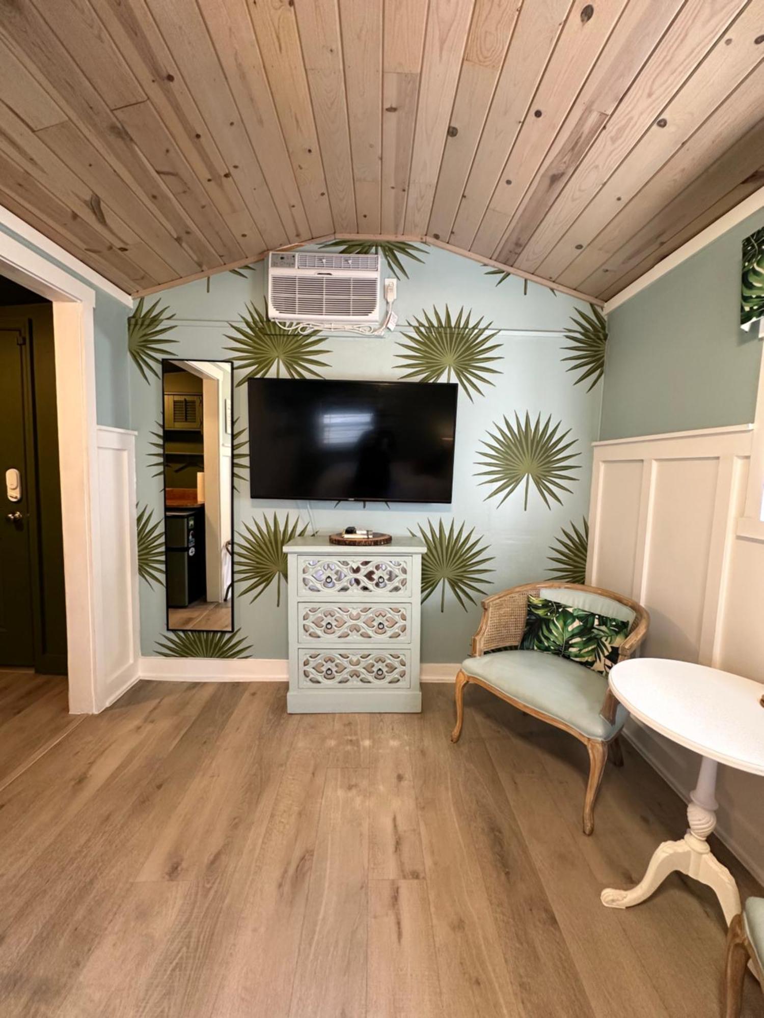Palm Paradise Retreat セント・ピーターズバーグ エクステリア 写真